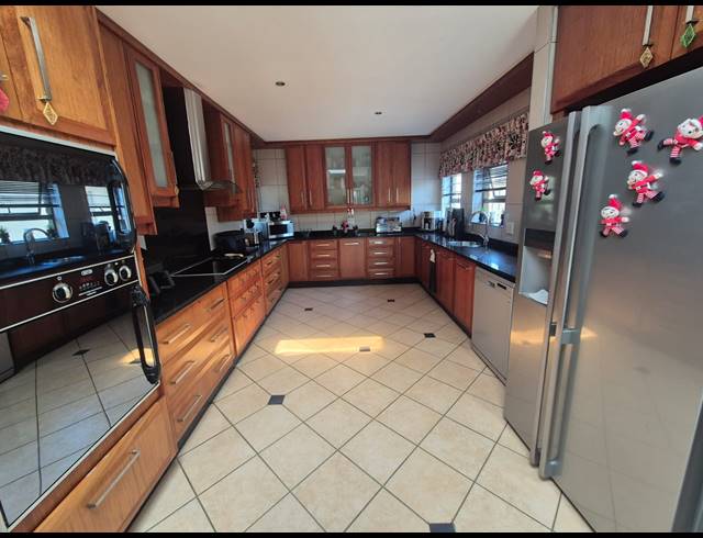 4 BEDROOM HOUSE FOR SALE IN VANDERBIJLPARK SW 5